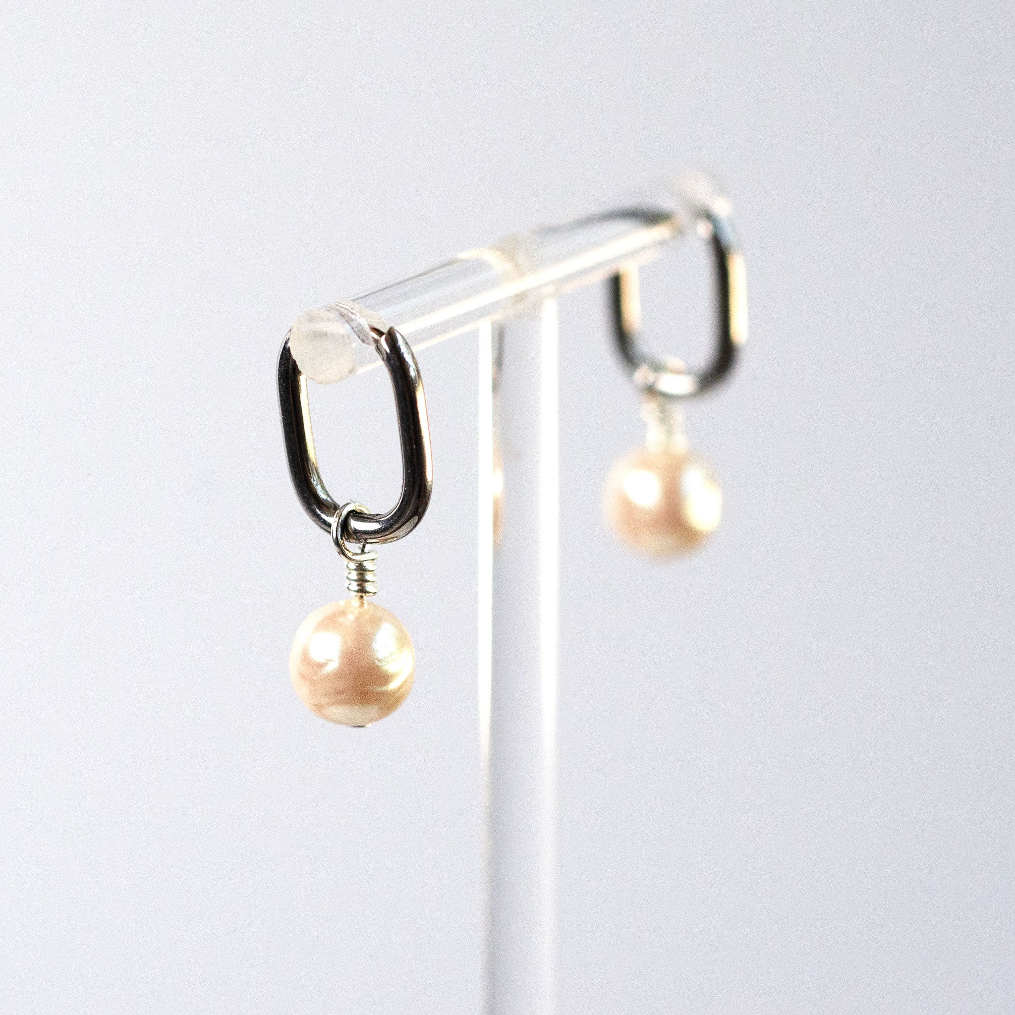 Pearl Drop Earring - Single