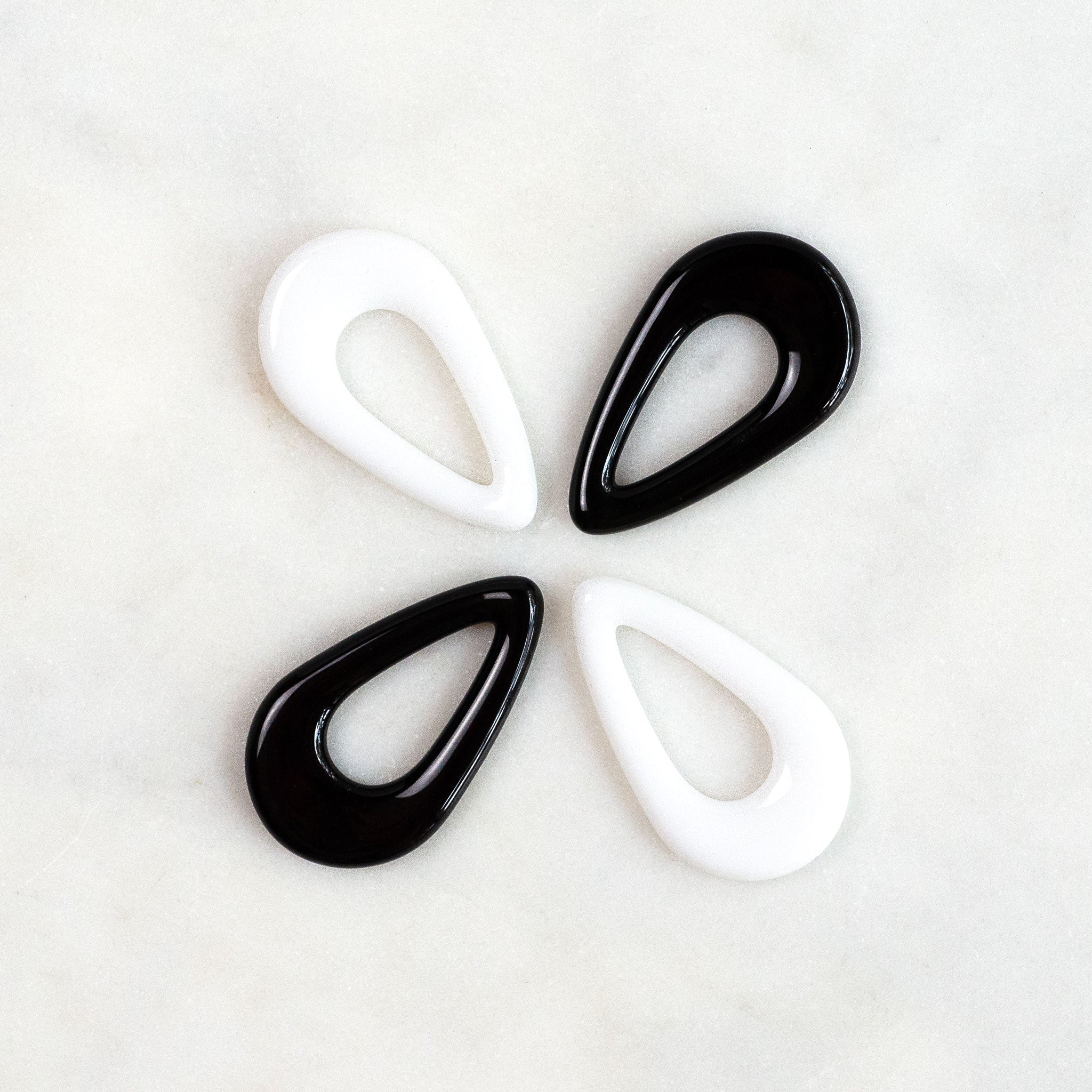Outline Earring - Drop